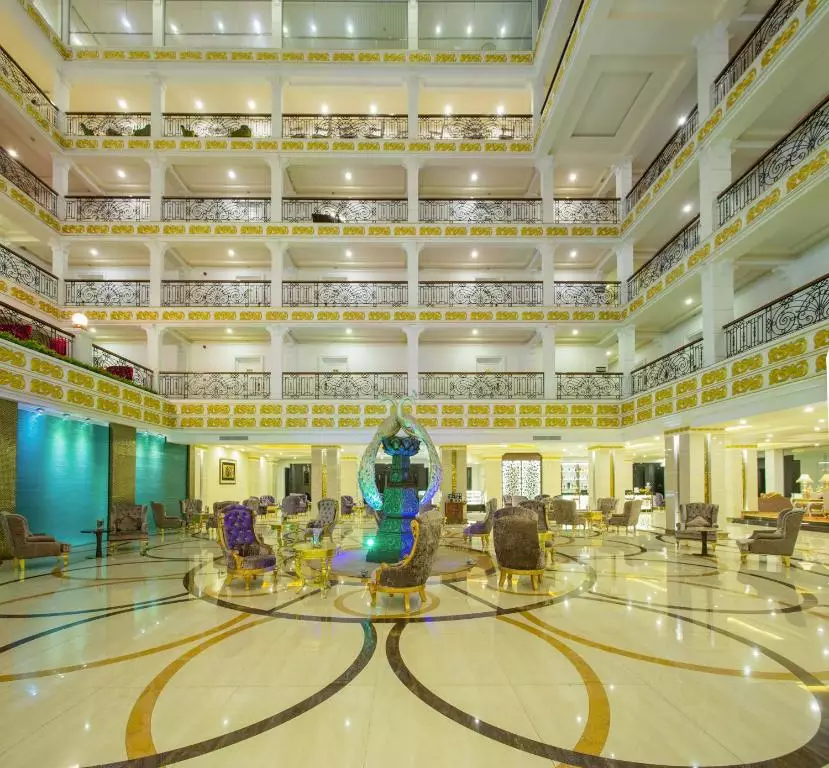 لابی اصلی هتل گرند کندیان